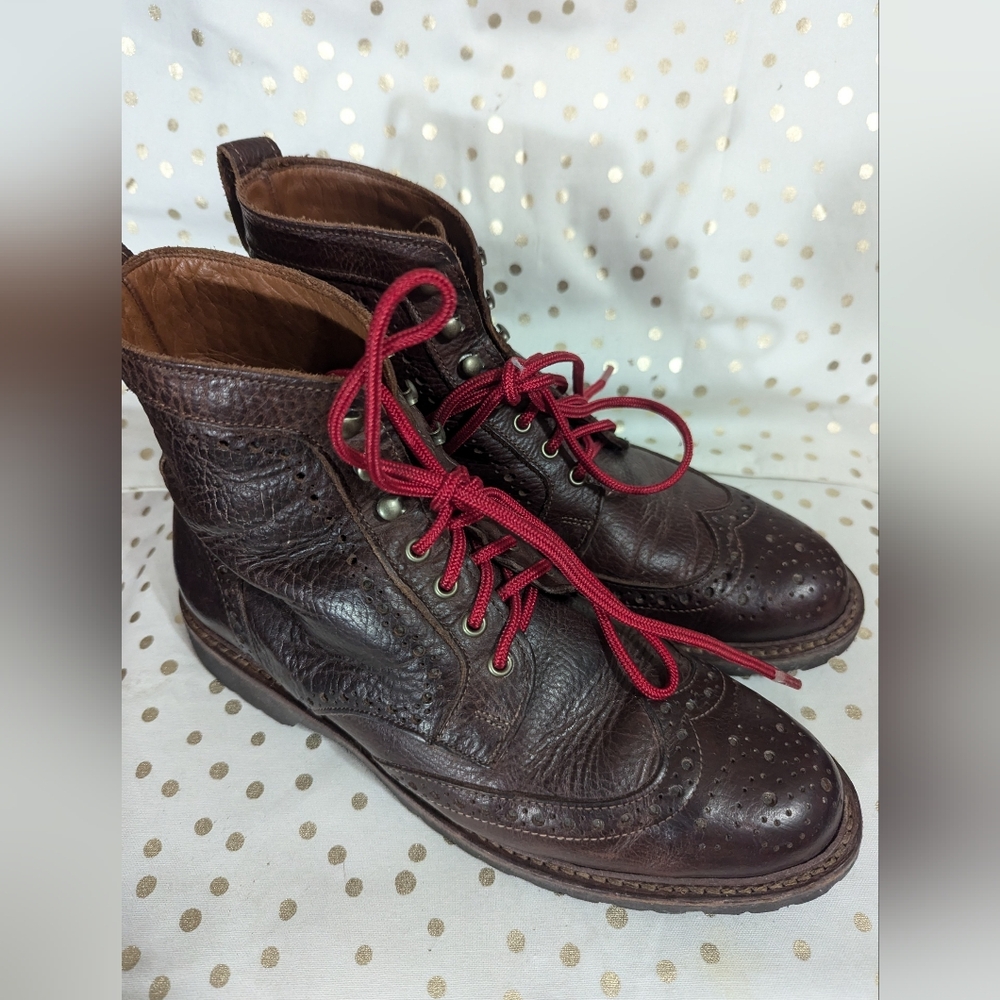Allen Edmonds  Size 9 Men's  Dark Brown Leather Boots with Red Laces